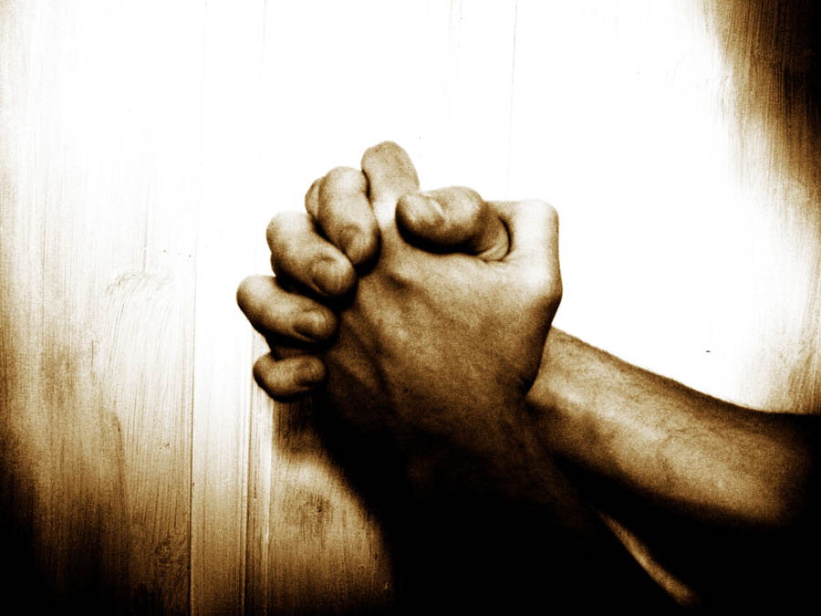 praying_hands_005.jpg